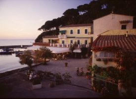 Il borgo al tramonto